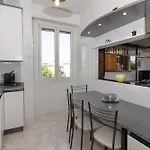 Comfortable Two Bedrooms Apartment Chiesa Rossa - Mirable Pm