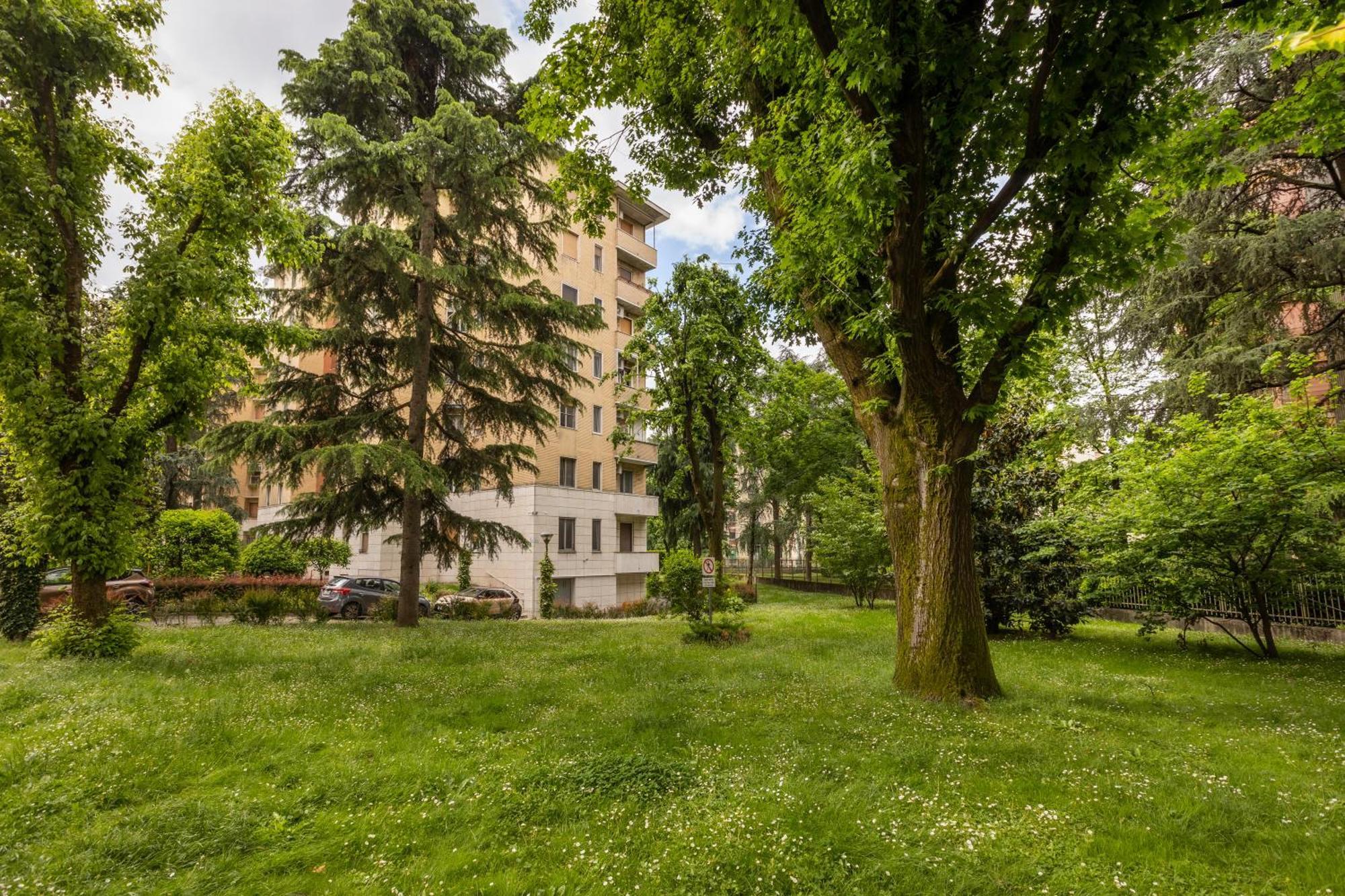 Apartment Comfortable Two Bedrooms Chiesa Rossa - Mirable Pm *