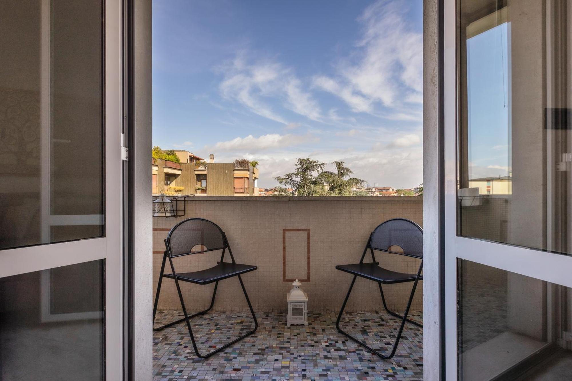 Apartment Comfortable Two Bedrooms Chiesa Rossa - Mirable Pm