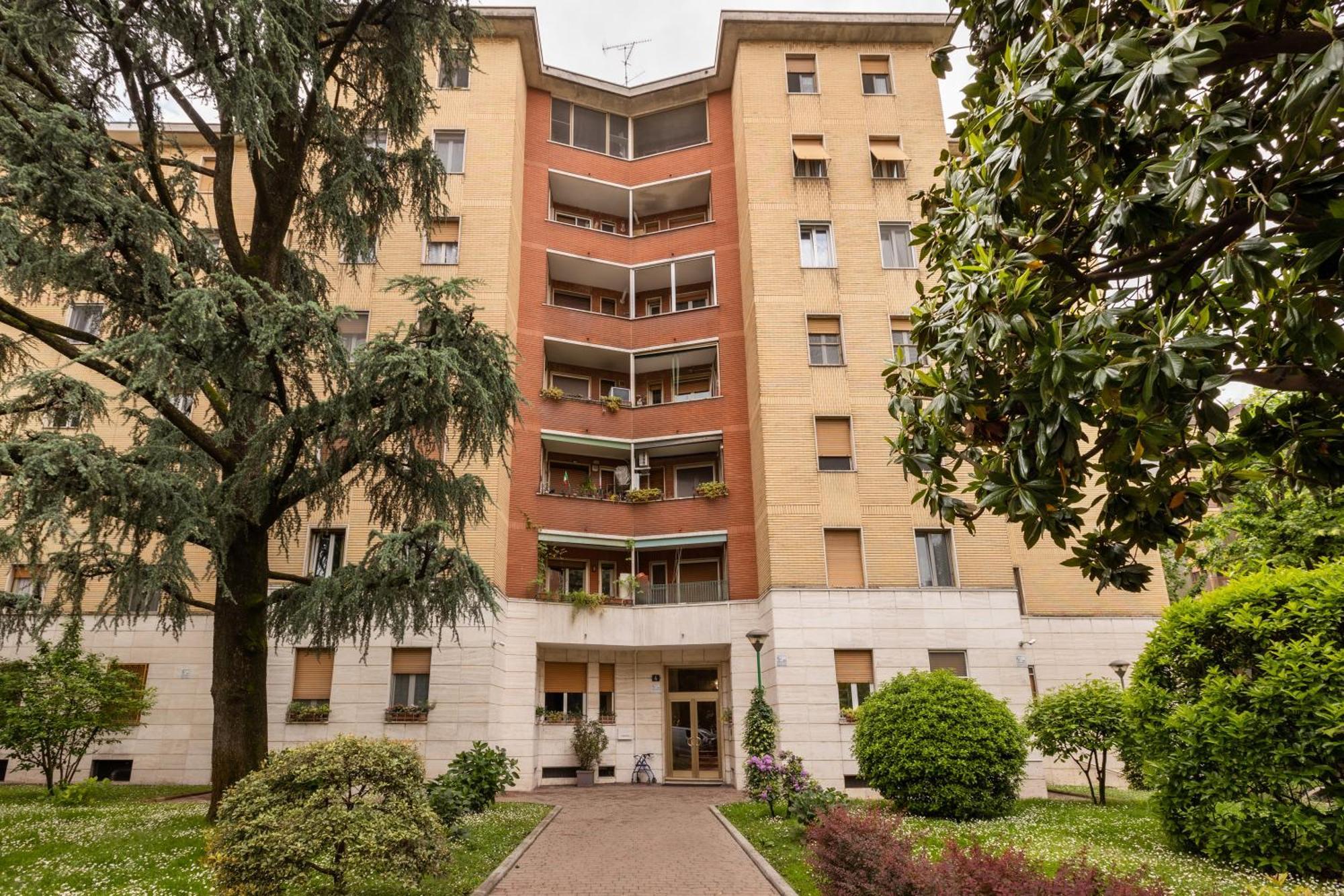 Comfortable Two Bedrooms Chiesa Rossa - Mirable Pm Apartment Milan